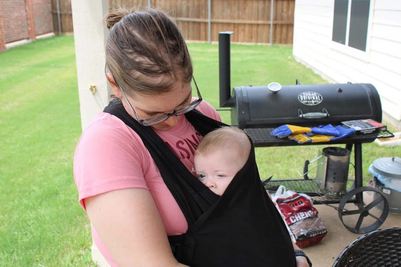 What a Postpartum Doula Actually Does (And Why Every Mom Needs One)